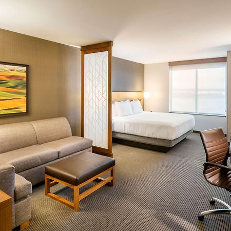 Hyatt Place East Moline/Quad Cities Bagian luar foto