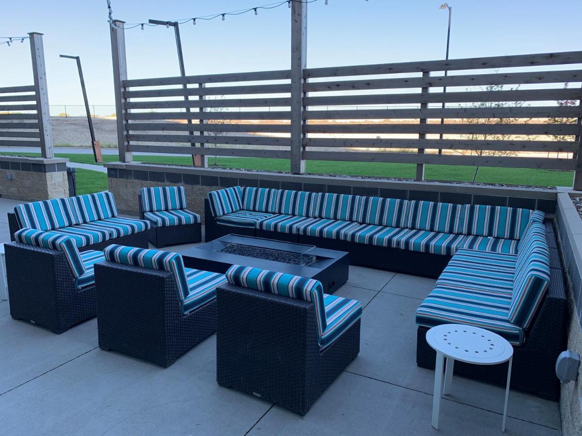 Hyatt Place East Moline/Quad Cities Bagian luar foto