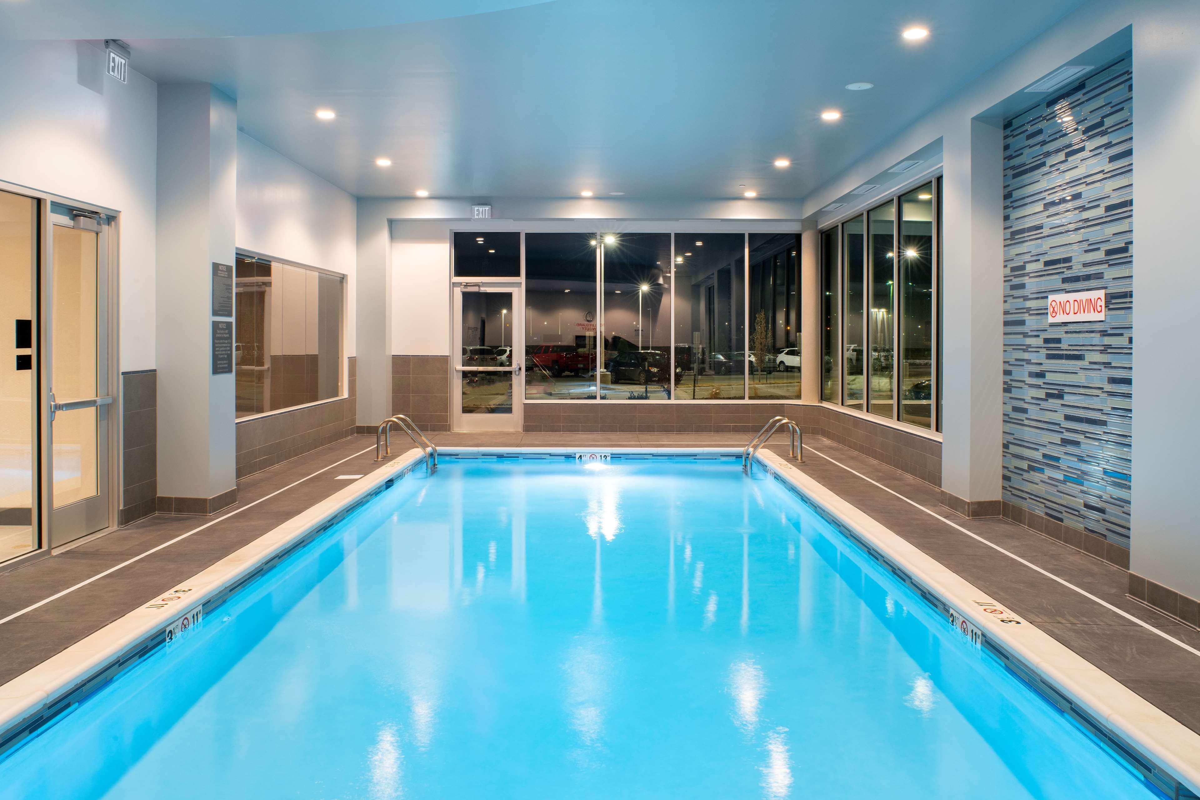Hyatt Place East Moline/Quad Cities Bagian luar foto