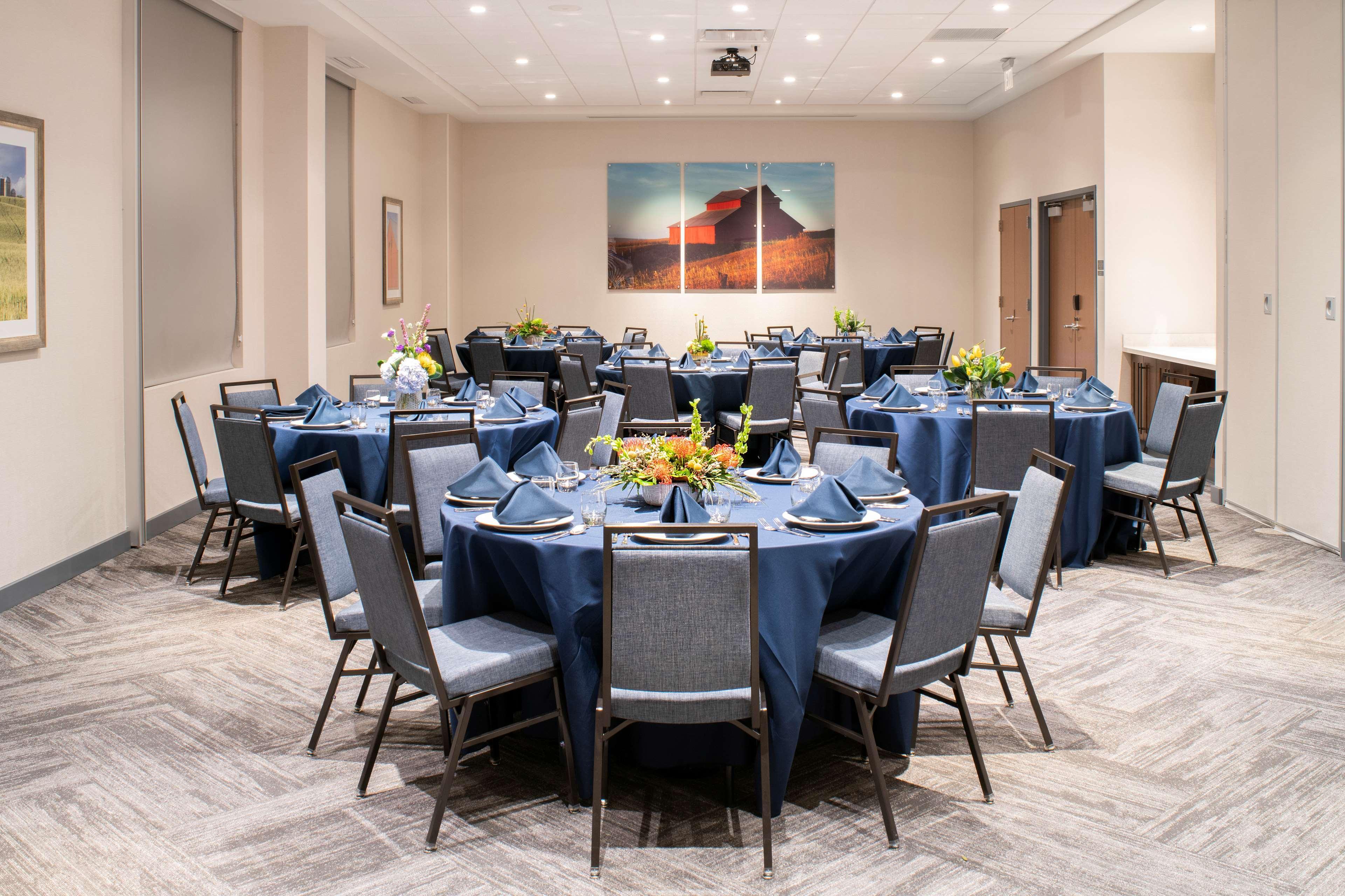 Hyatt Place East Moline/Quad Cities Bagian luar foto