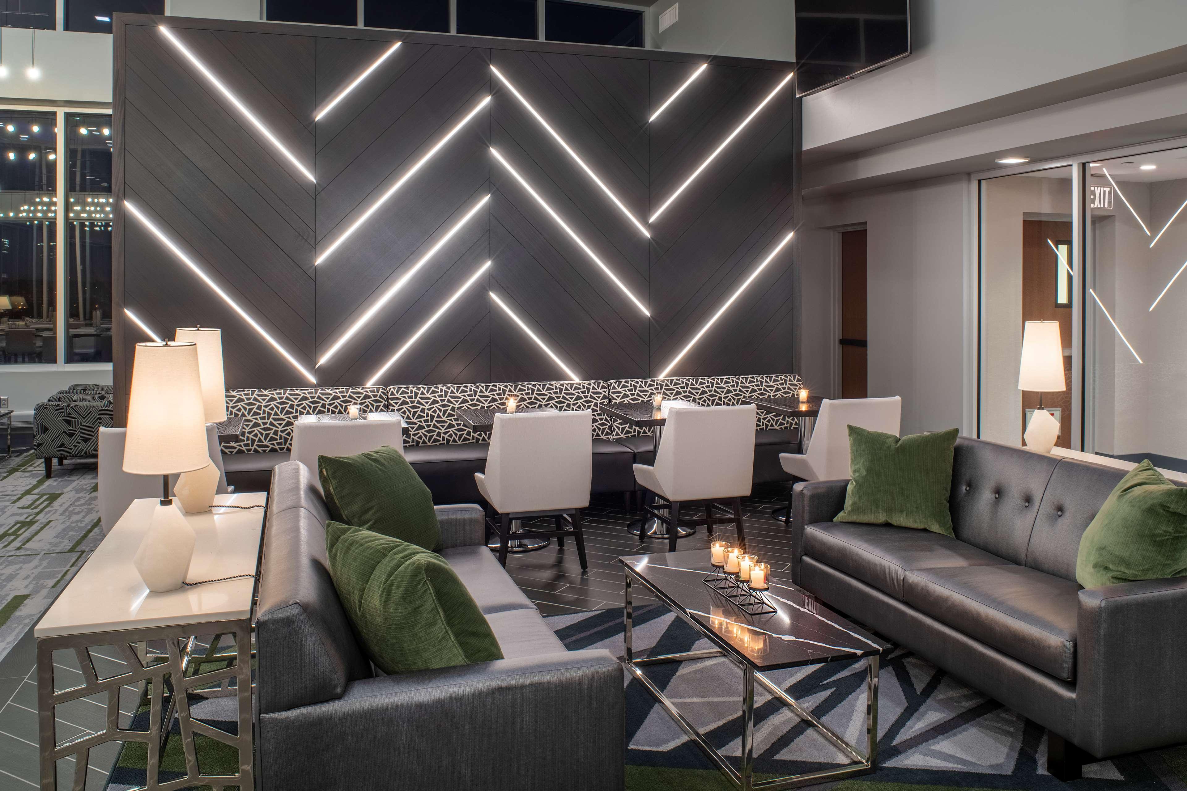 Hyatt Place East Moline/Quad Cities Bagian luar foto