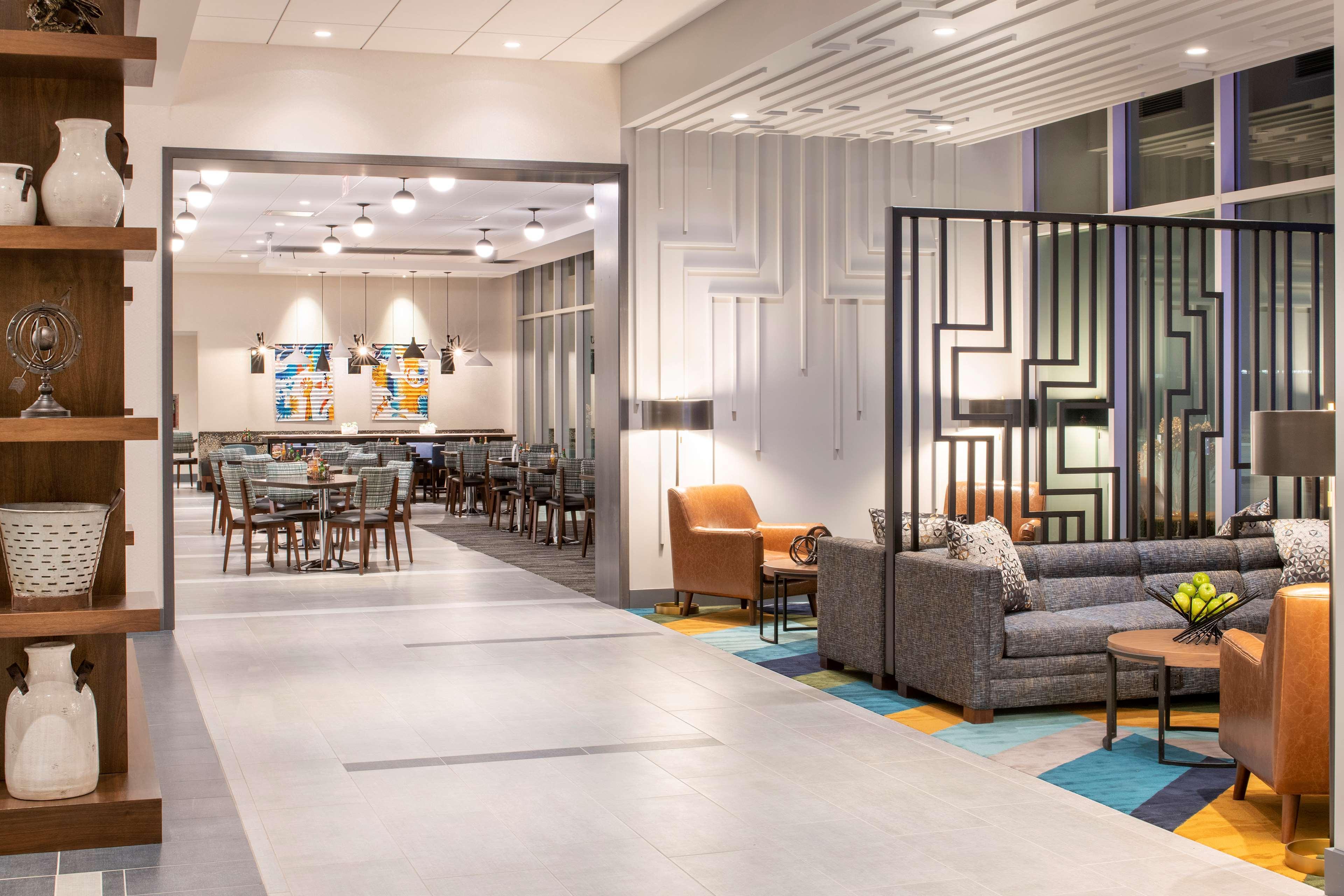 Hyatt Place East Moline/Quad Cities Bagian luar foto