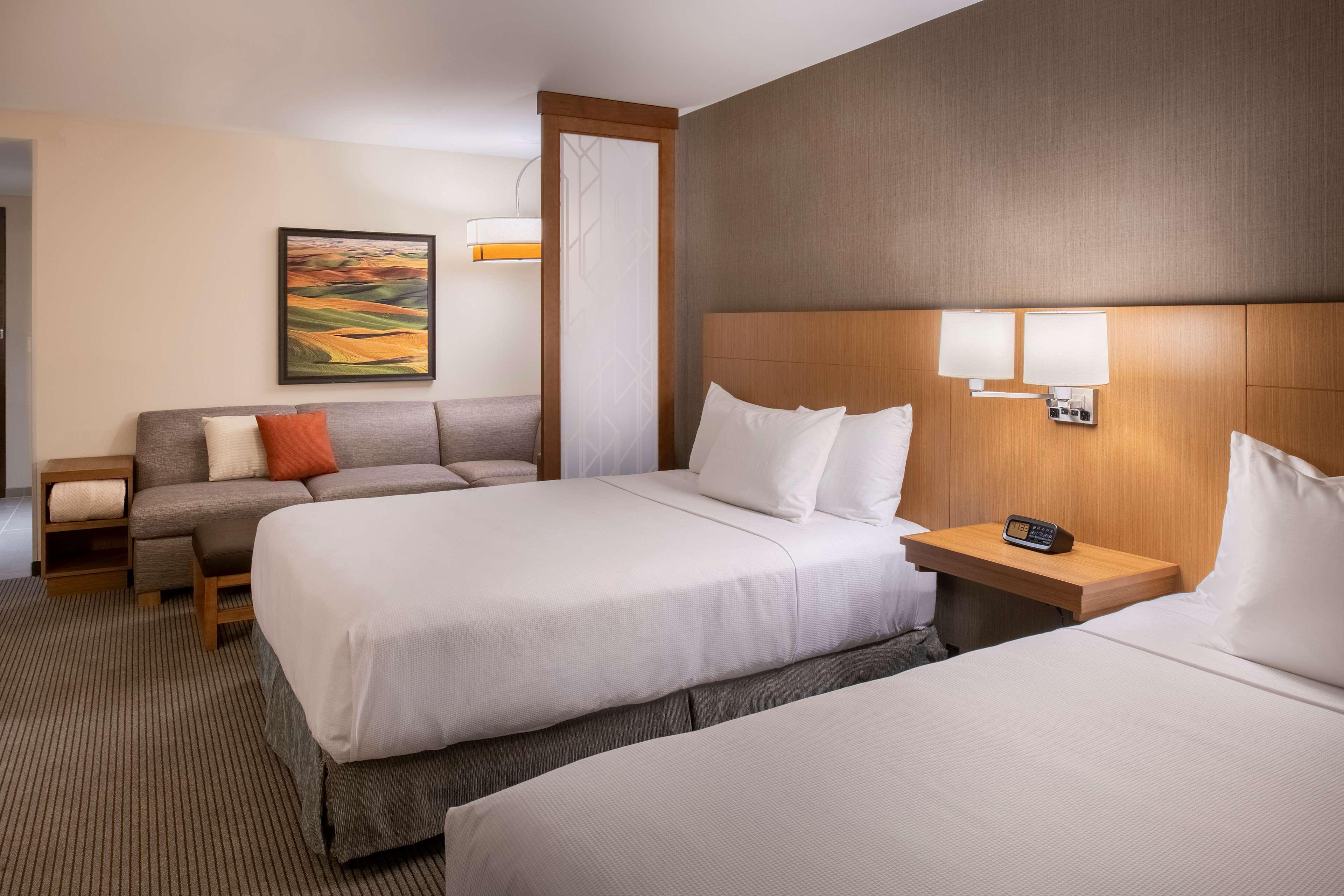 Hyatt Place East Moline/Quad Cities Bagian luar foto