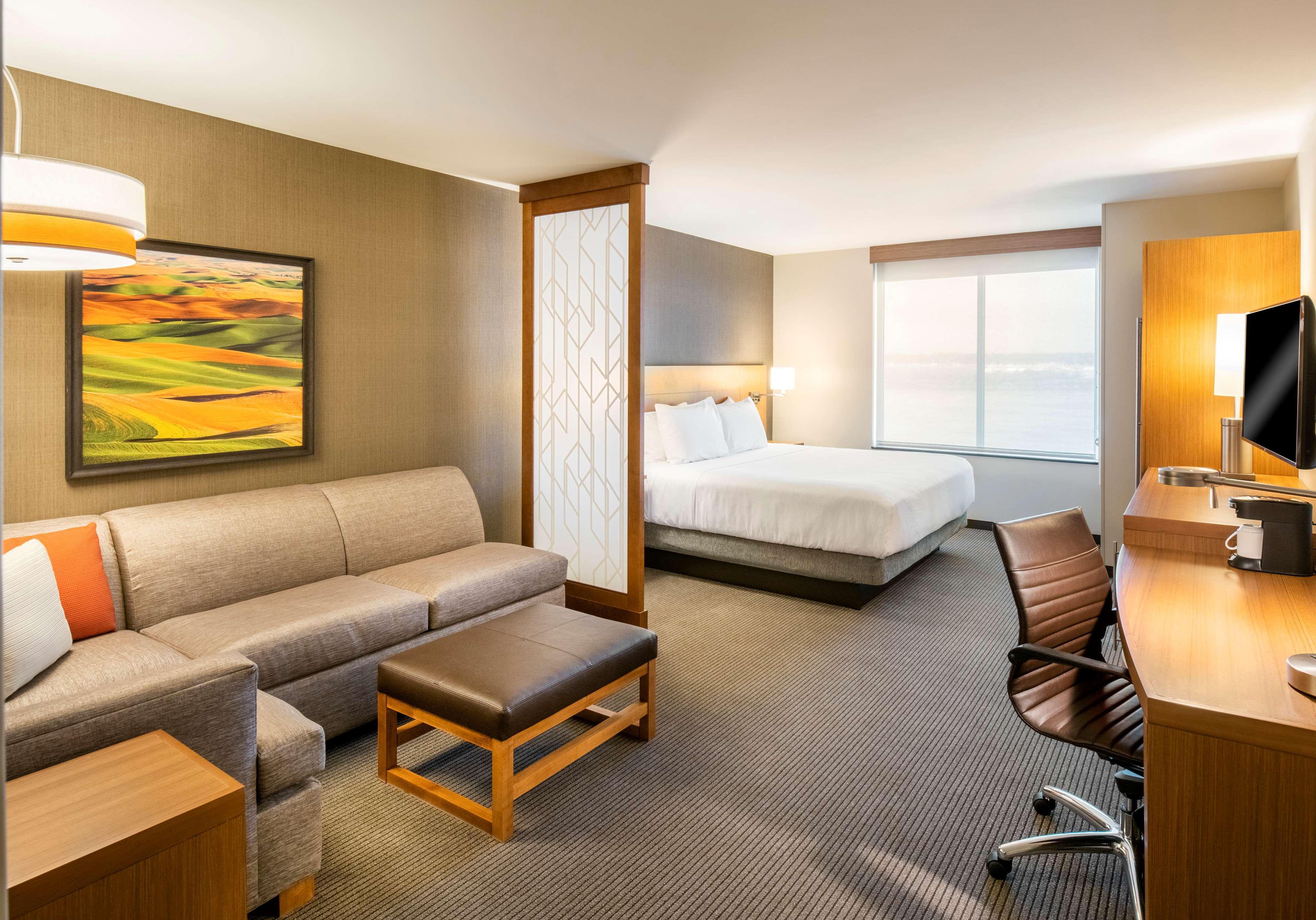 Hyatt Place East Moline/Quad Cities Bagian luar foto