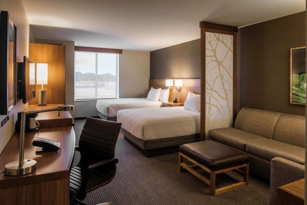 Hyatt Place East Moline/Quad Cities Bagian luar foto