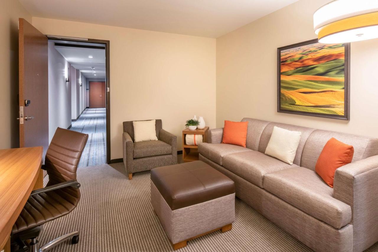 Hyatt Place East Moline/Quad Cities Bagian luar foto